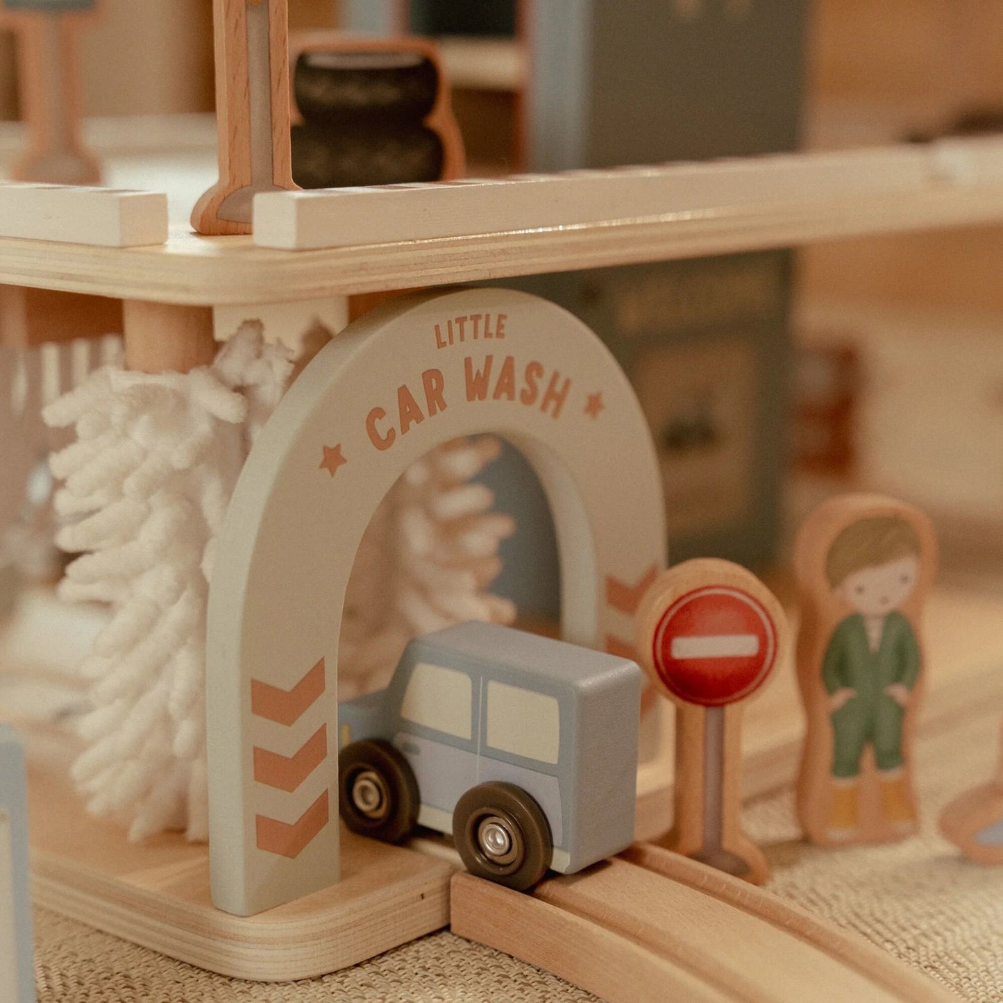 Wooden parking garage – Blue – Essentials