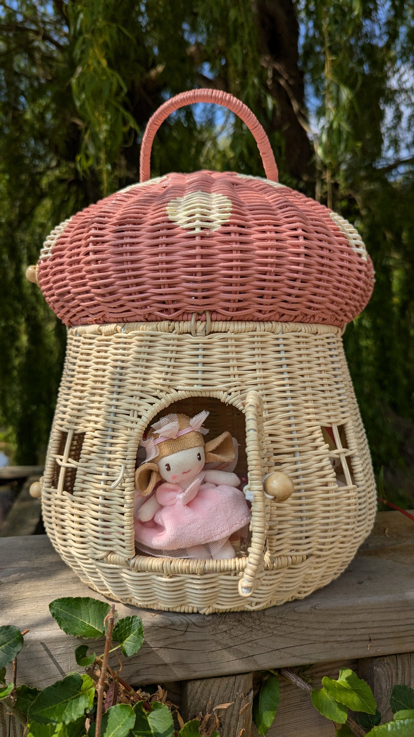 Mushroom Doll House – Musk
