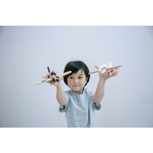 Hikoki Propeller Plane (Black)