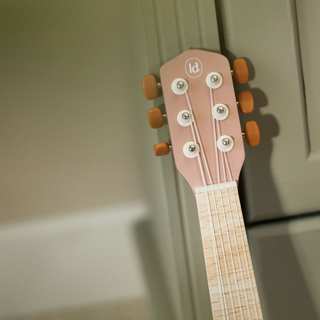 Due 9th June Wooden guitar - Pink - Safari Friends